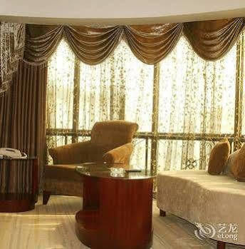 Wu Liang Ye Grand Hotel Chengdu Exteriör bild